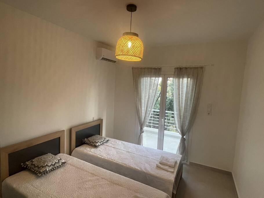 Villa Helio Kineta Luaran gambar