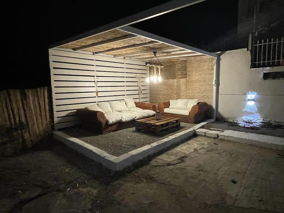 Villa Helio Kineta Luaran gambar
