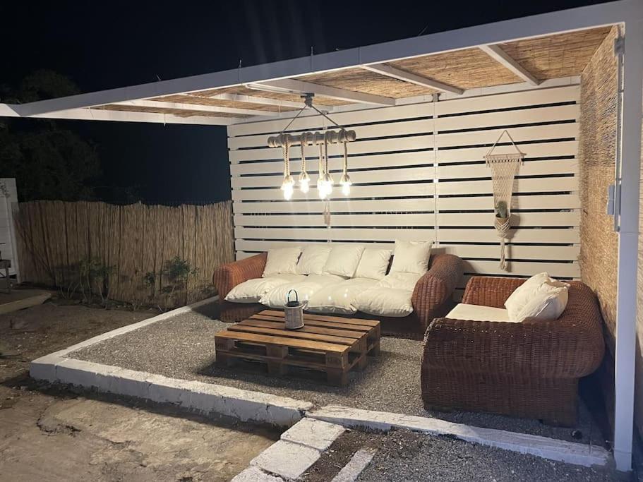 Villa Helio Kineta Luaran gambar