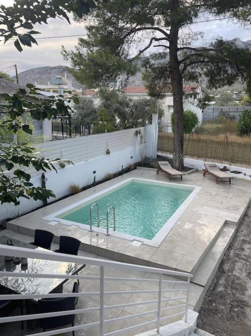 Villa Helio Kineta Luaran gambar