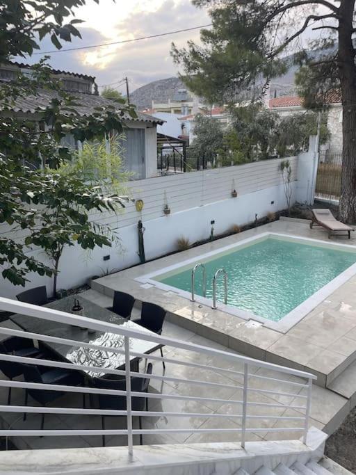 Villa Helio Kineta Luaran gambar